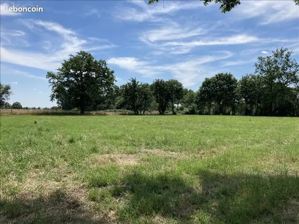 Terrain 1 960 m² Nozieres