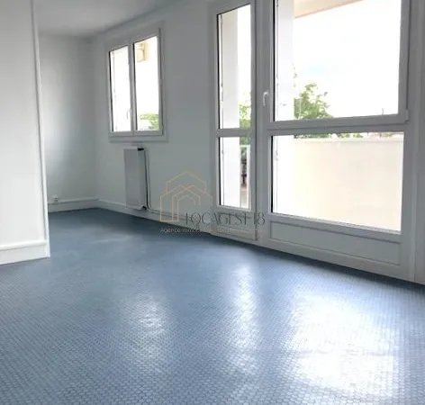 BOURGES AEROPORT - APPARTEMENT TYPE 3 AVEC BALCONS