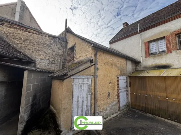 MAISON DE VILLAGE A LAMNAY