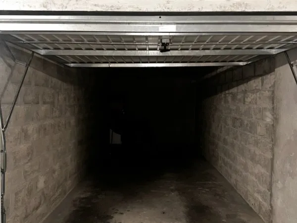 Loue parking 15m²