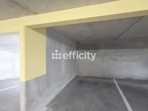 Parking 12 m²