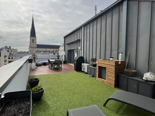 Rare. Reims proche Centre, très beau type 4/5 avec terrasse de 56 m2 et garage