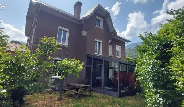 Propriété 8 pièces 238 m²