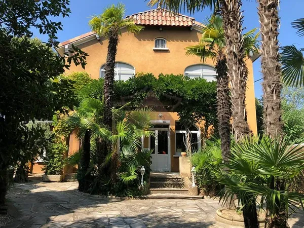 Maison de maitre Ales 212 m2