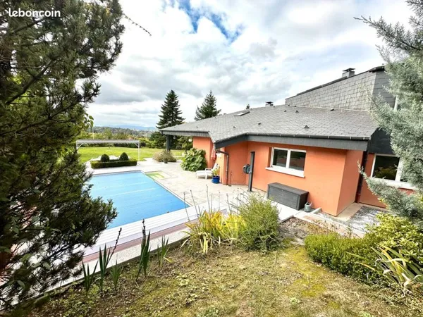 Villa 8 pièces 237 m²