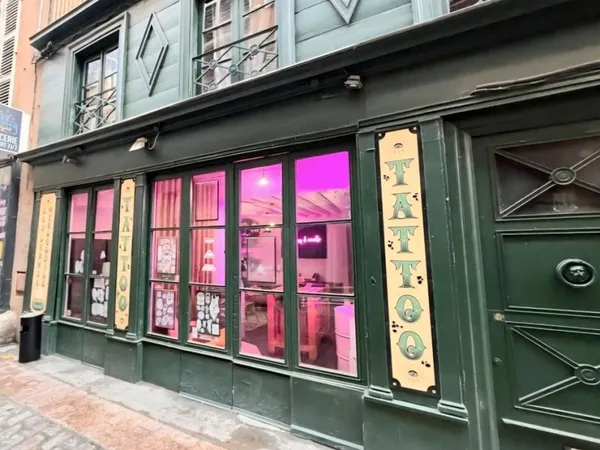 Local commercial carmes esquirol
