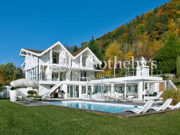 Maison 9 pièces 350 m²