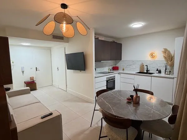 Appartement T2 avec terrasse et garage