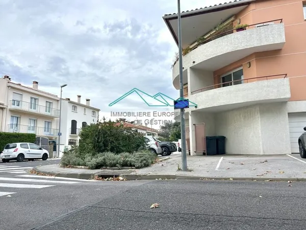 A VENDRE - Place de parking 15m2 Clos Banet