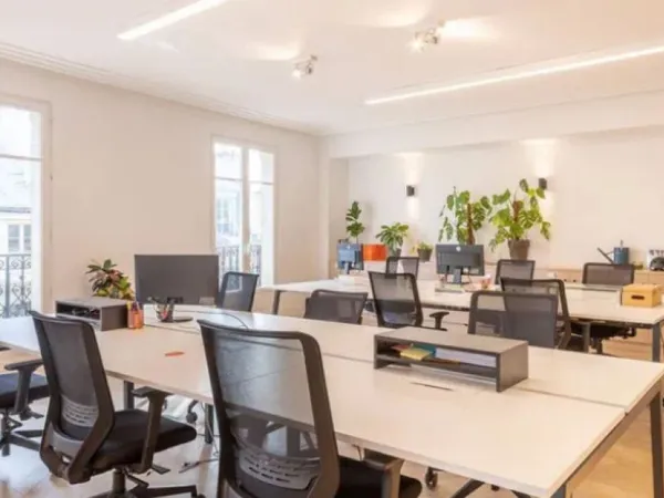 Bureaux privatifs en coworking à Paris ( sans frais )