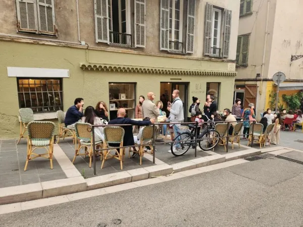 DROIT AU BAIL - RUE ROSSETTI - VIEUX-NICE