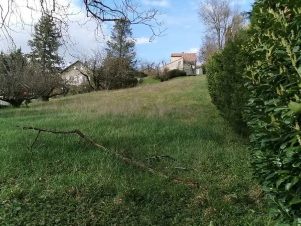 Terrain constructible 1400 m2 Chaponnay Centre