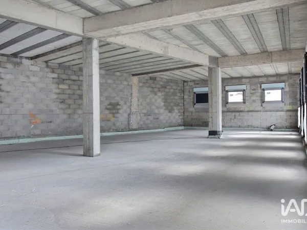 Local commercial 155 m²
