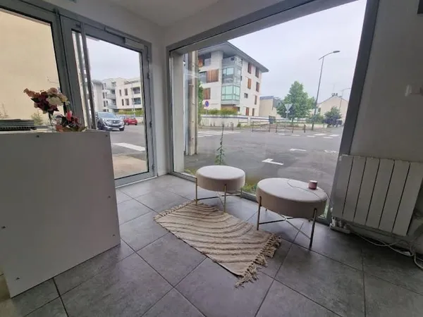 Bureau et espace de travail Location Saint-Pierre-des-Corps   840€