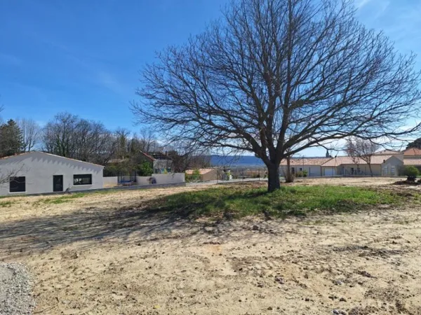 Terrain 418 m²