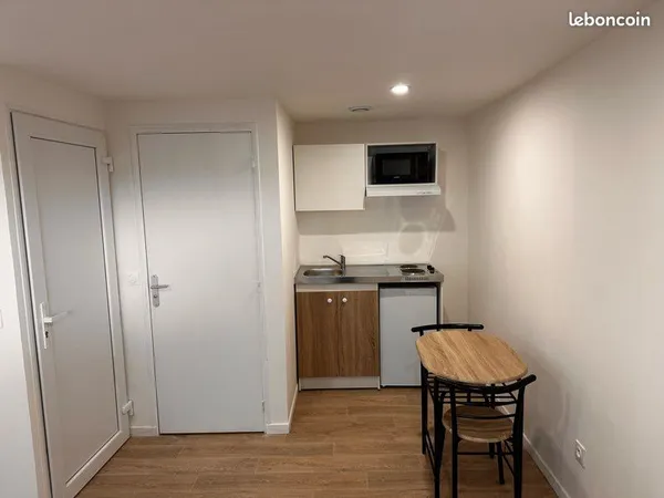 Studio meublé à louer