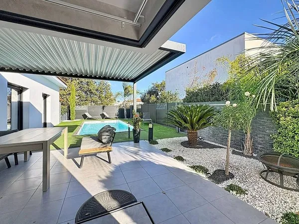 Maison de plain-pied 5 pièces 127 m²