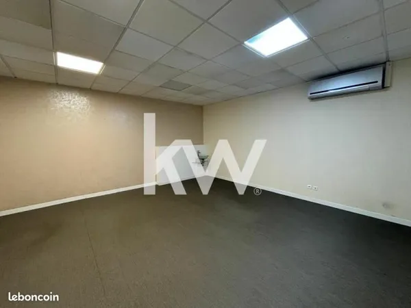 Local bureaux 42 m²