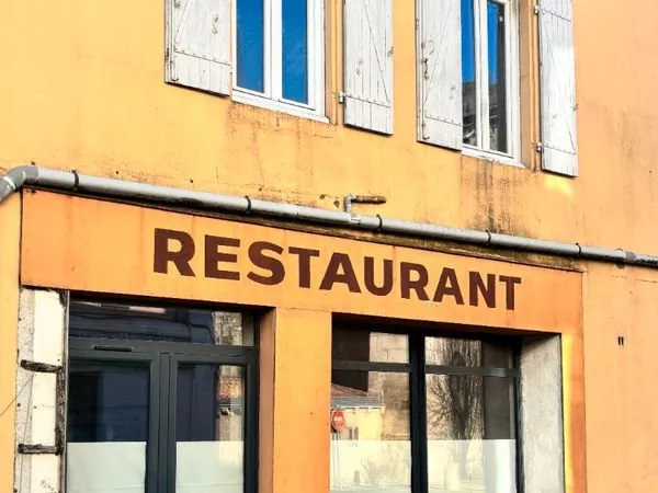 Local 200 m² COURCON