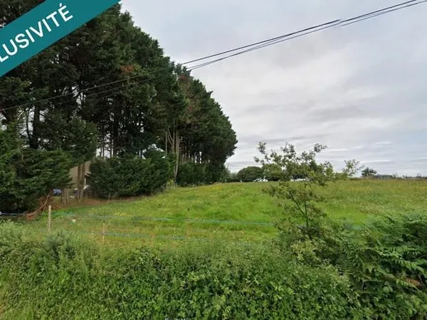 Terrain 703 m²