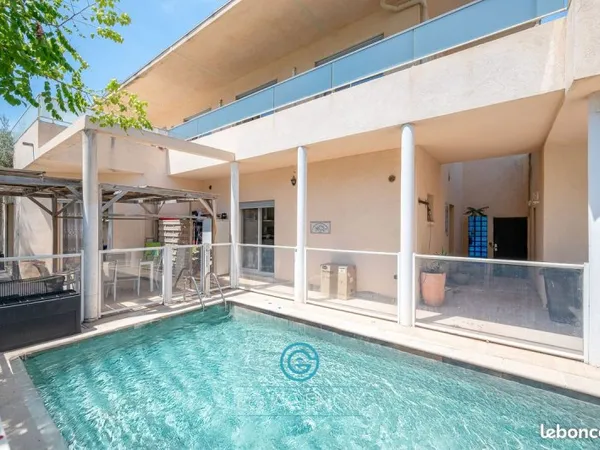 Maison 7 pièces 175 m²
