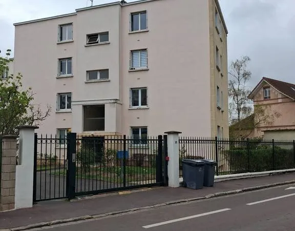 Cave 13 m²