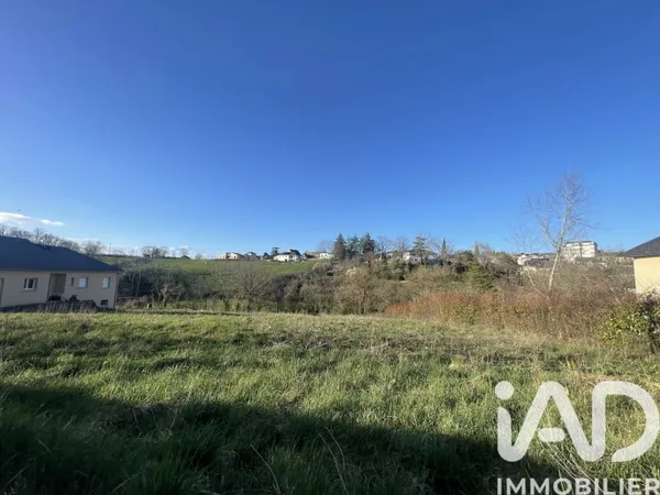 Terrain 2002 m²
