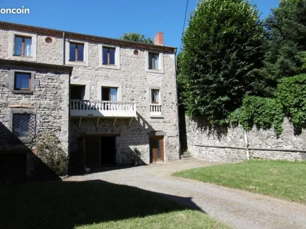 Maison 7 pièces 220 m²