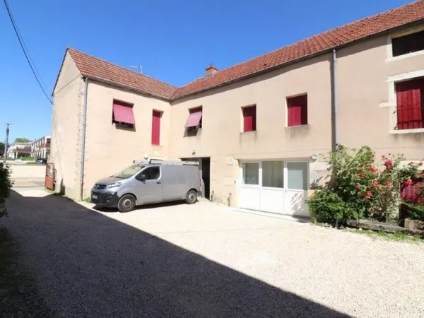 Immeuble de rapport à Saint-Apollinaire.