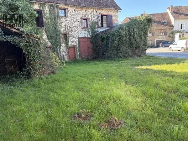 Bien immobilier de rendement Vente Lubersac 7p 220m² 61000€