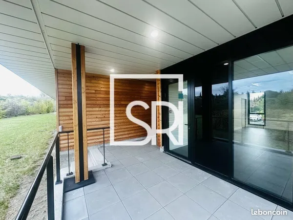 Bureaux 414 m² CHATELGUYON