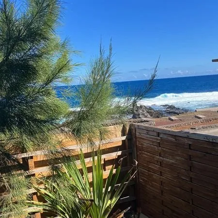 Appartement en bord de mer à Terre Sainte