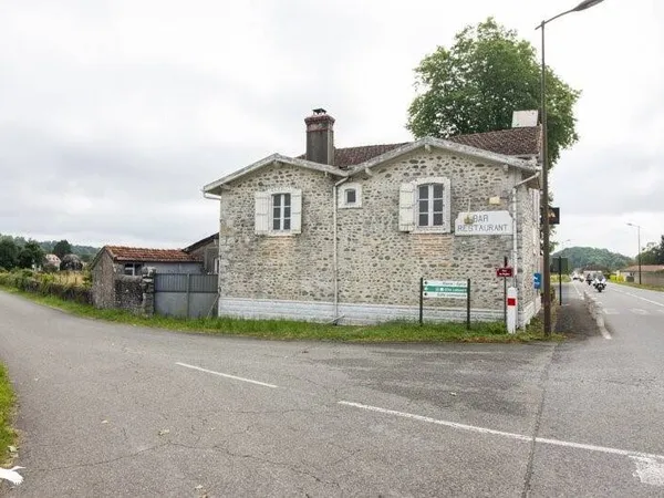 Maison 11 pièces 352 m²