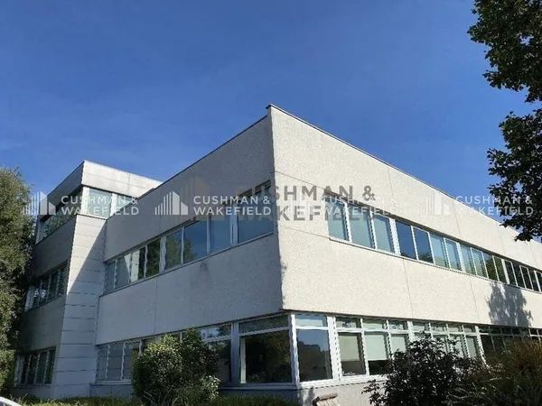 Bureaux 765 m²