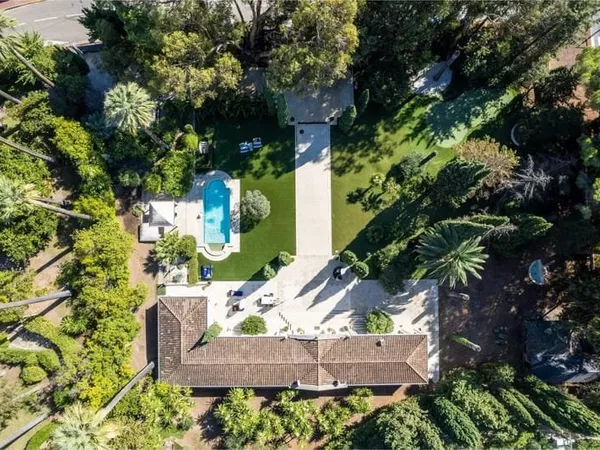 Cannes - Propriete Historique D'exception - A Pied Des Plages