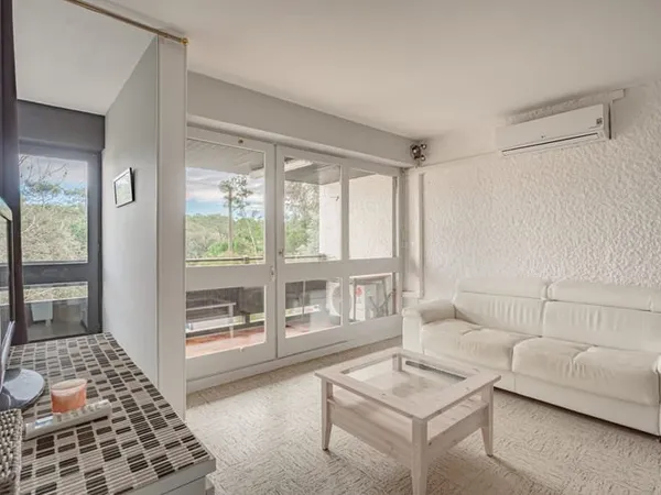 Appartement T2 de 32m2 - entièrement rénové - cave privative