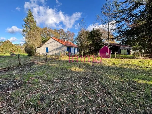 SOULLANS - MAISON 2 CHAMBRES EN CAMPAGNE TERRAIN 1,6 HA