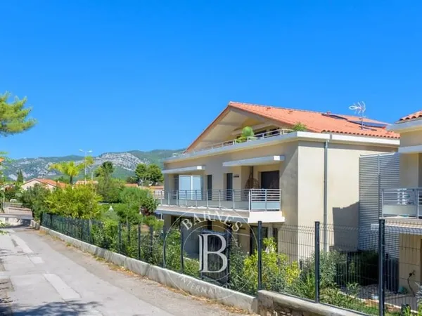 Vente - Appartement duplex - Toulon - Cap Brun