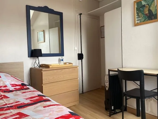 Studio 1 pièce 12 m²