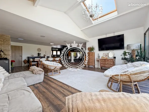 Propriété 8 pièces 267 m²