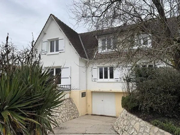 Maison 9 pièces 250 m²