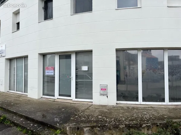 Commerce Location Bouguenais  70m² 1300€