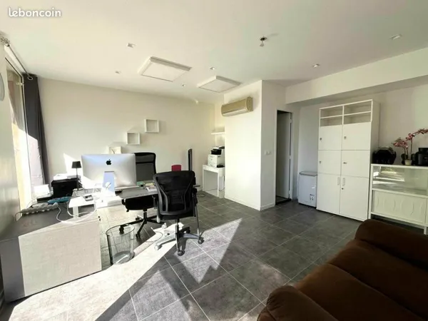 LOCAL COMMERCIAL 22 m² CANNES LA BOCCA