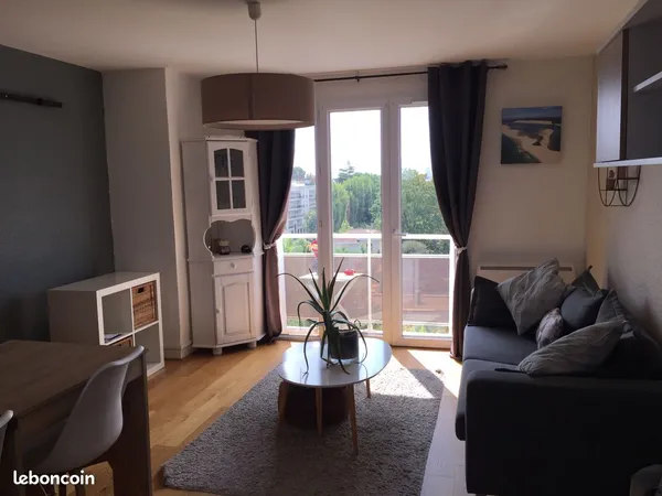 Superbe appartement meublé T3 à Louer au Bouscat