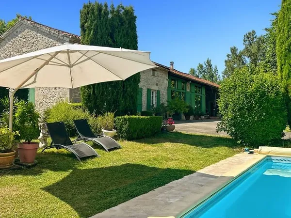 Maison 7 pièces 231 m²
