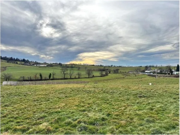 Terrain 916 m²