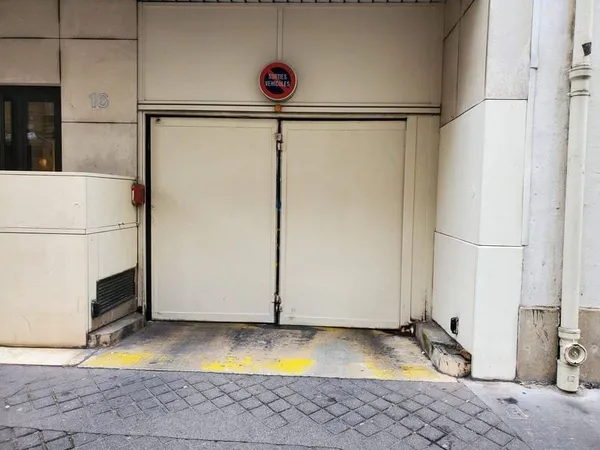 Parking 11 m²