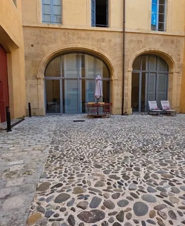 Appartement d'exception meublé - 55 m² - Hôtel particulier classé Monument historique