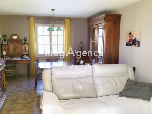 PREMILHAT : AGREABLE PAVILLON AUX PORTES DE MONTLUCON