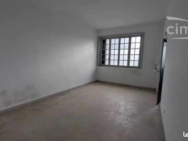 Local 36 m² Lamure-sur-Azergues